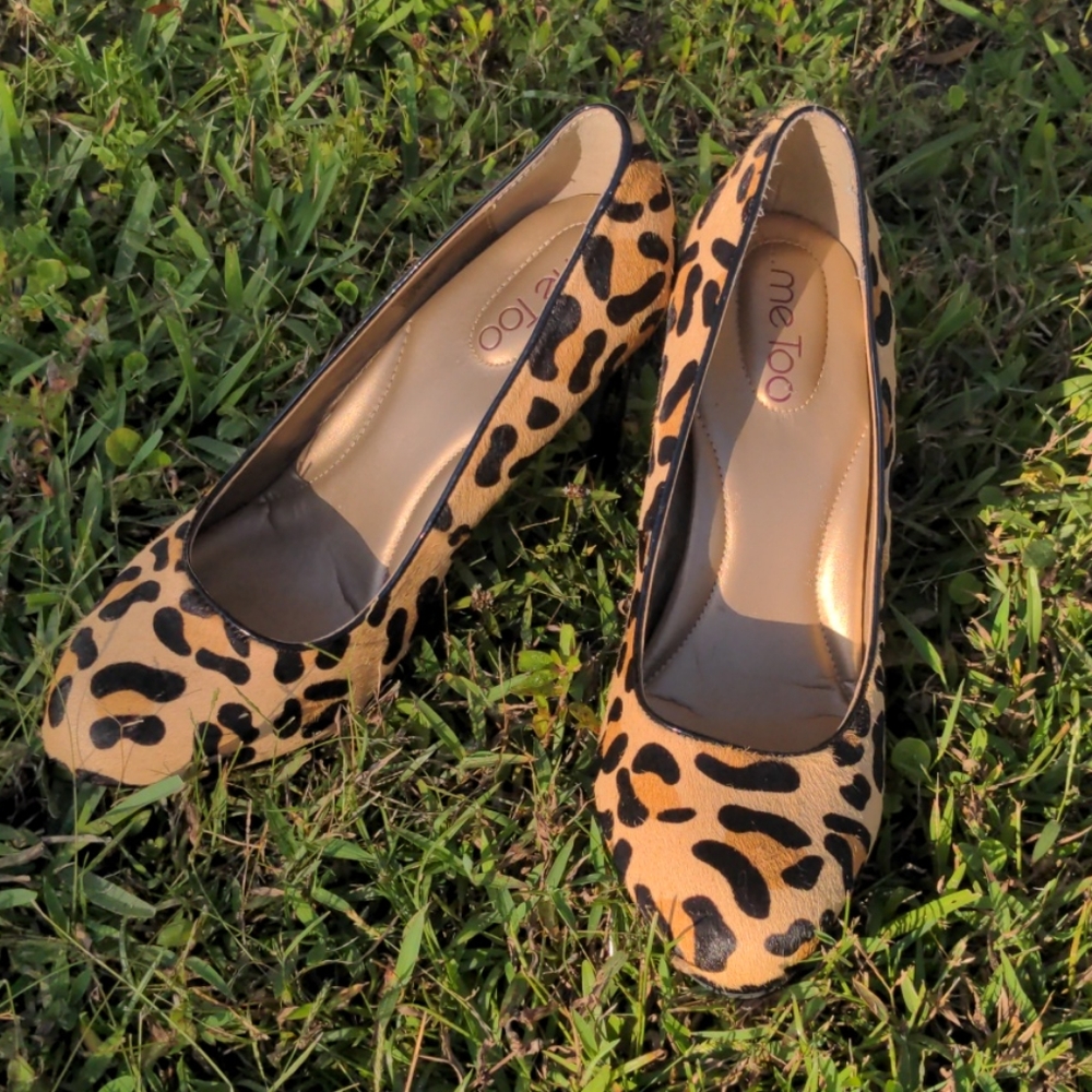 Size 9 leopard print pumps